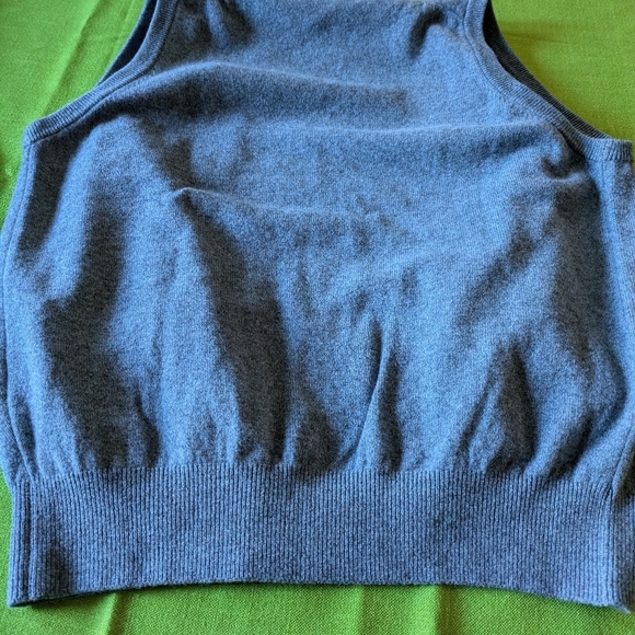 173- NWT Burberrys 100% wool vest, youth L, mens S - Picture 4 of 10